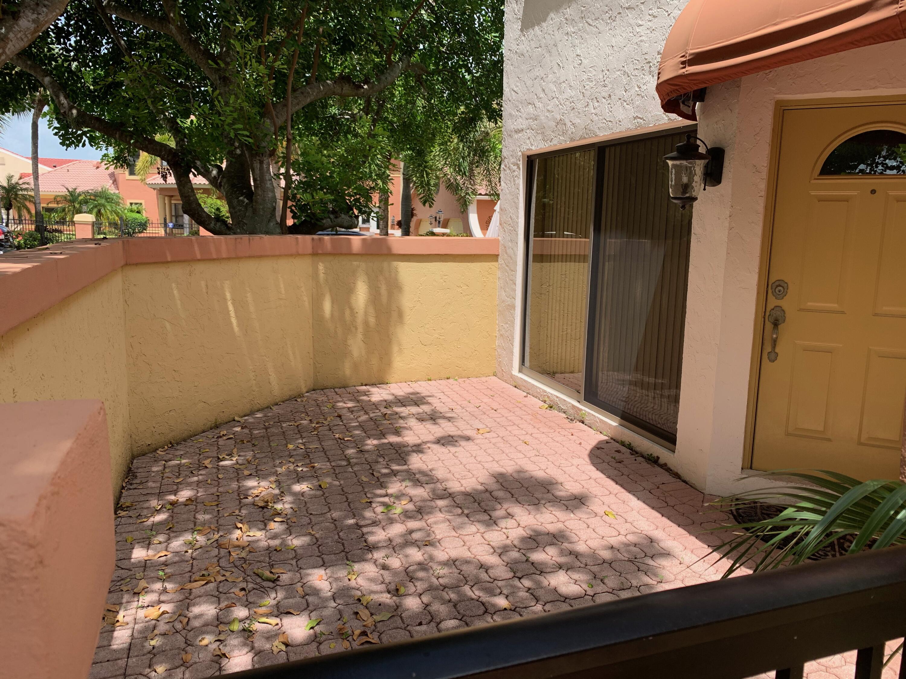 49 Uno Lago Drive — Photo 3