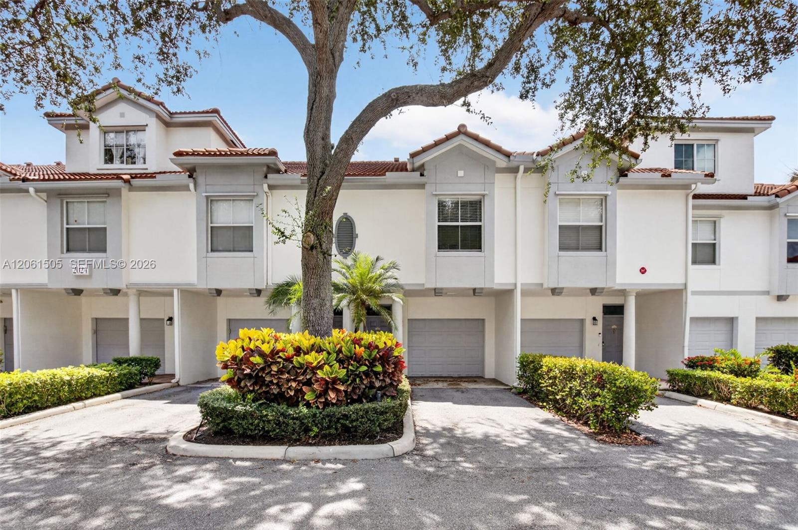 2024 Alta Meadows Ln # 807, Delray Beach FL 33444