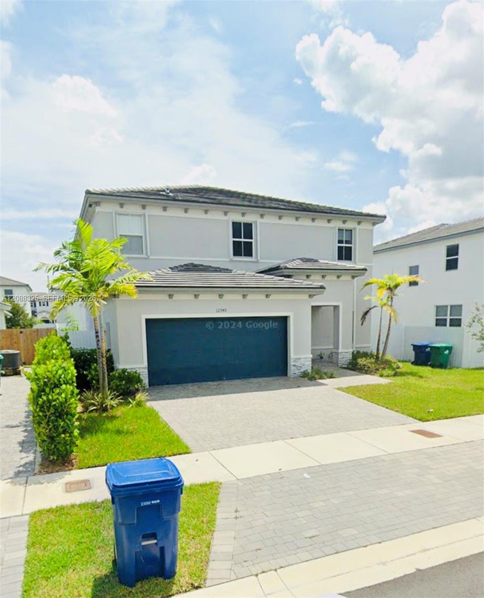 12740 SW 214th Ter — Photo 2