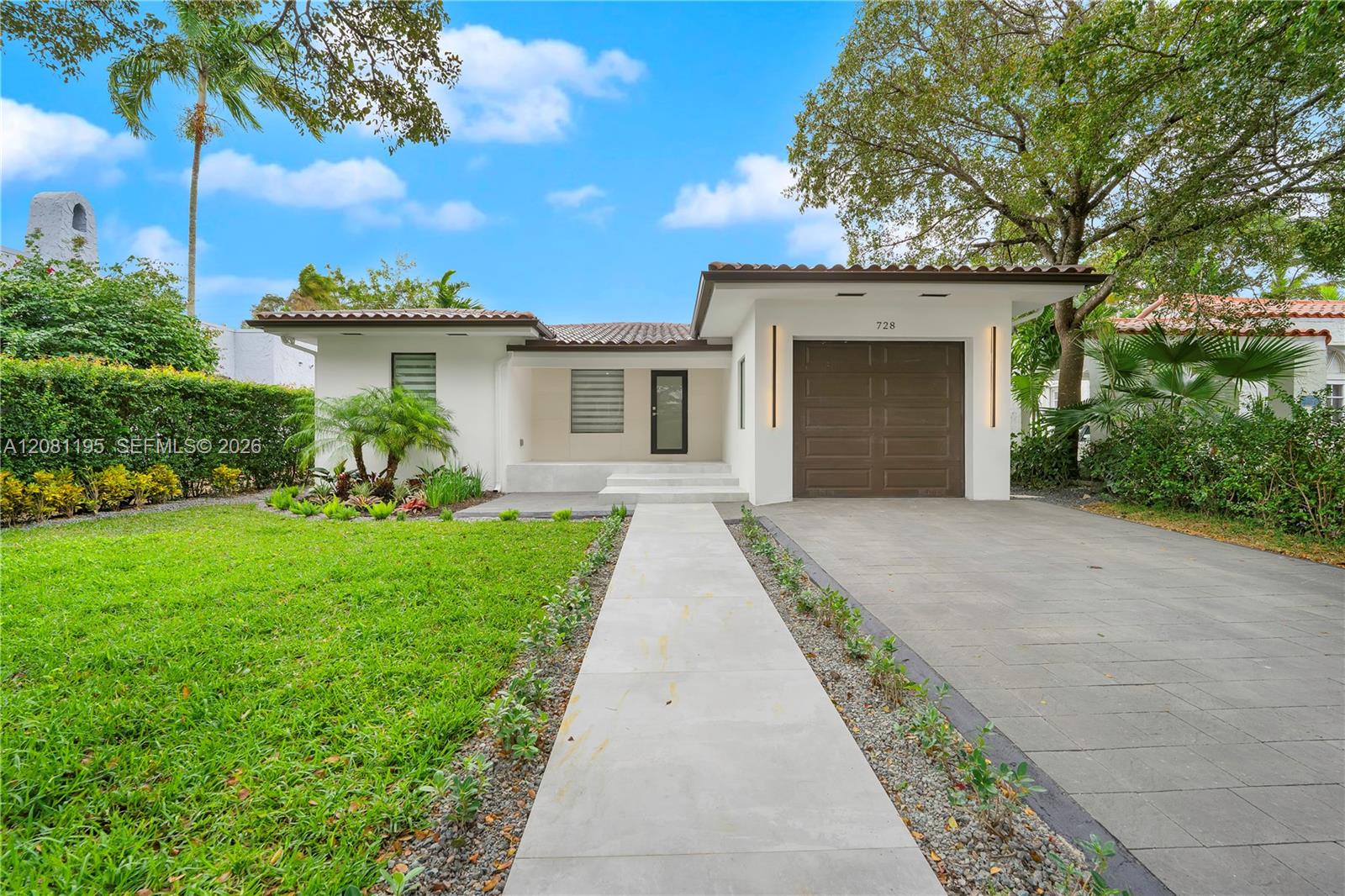 728 Majorca Ave — Photo 2