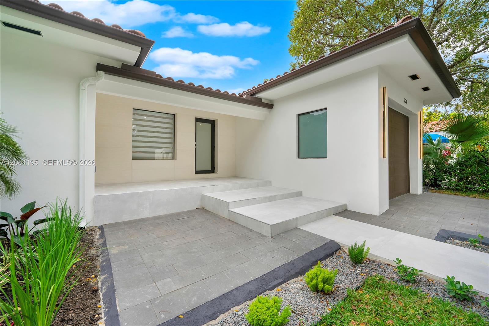 728 Majorca Ave — Photo 3
