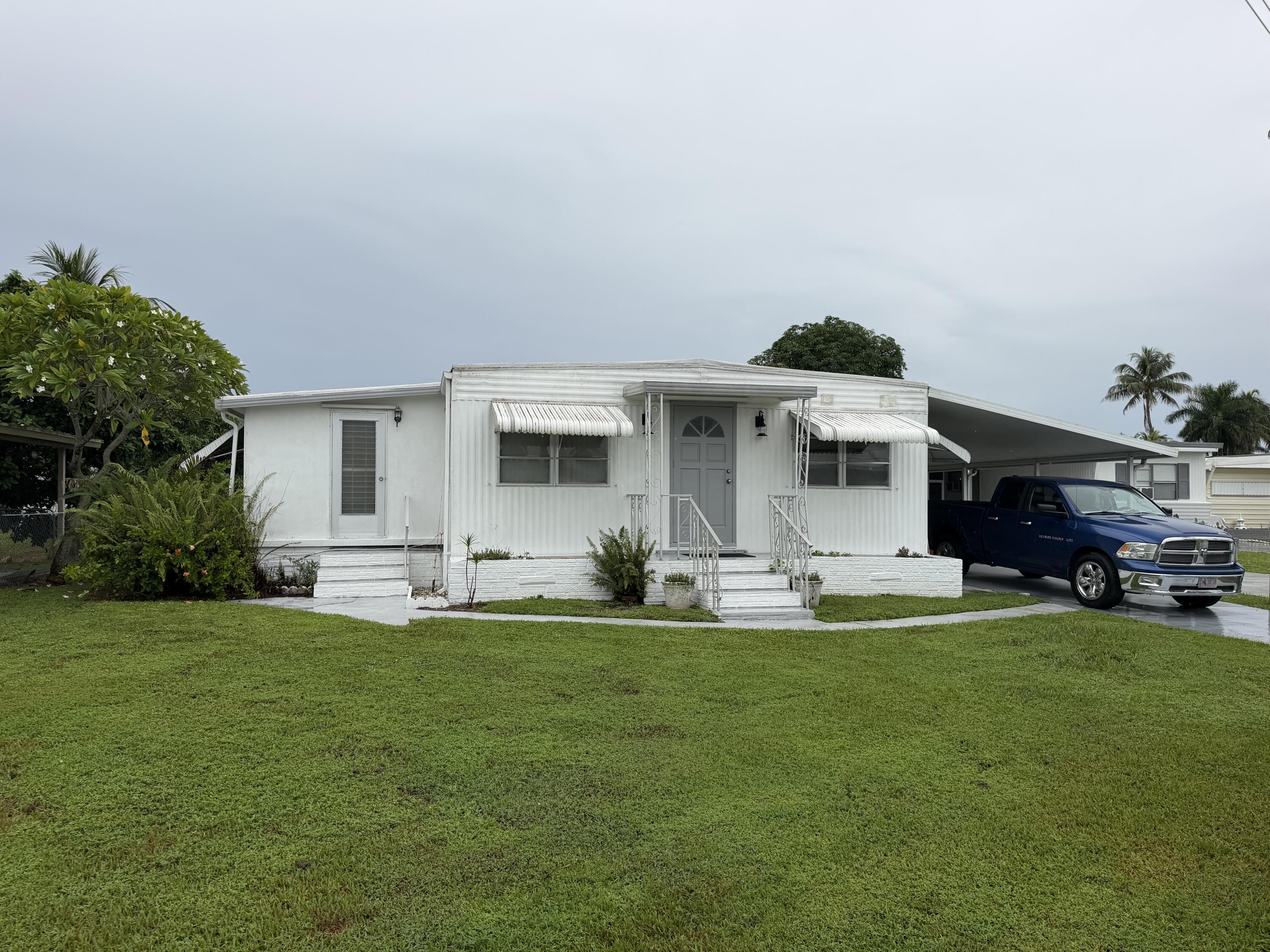 1930 SW 85TH Avenue — Photo 3