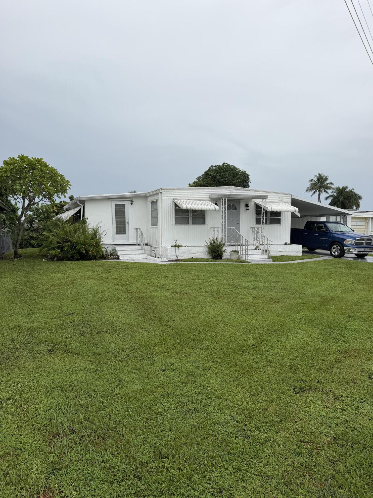 1930 SW 85TH Avenue — Photo 4