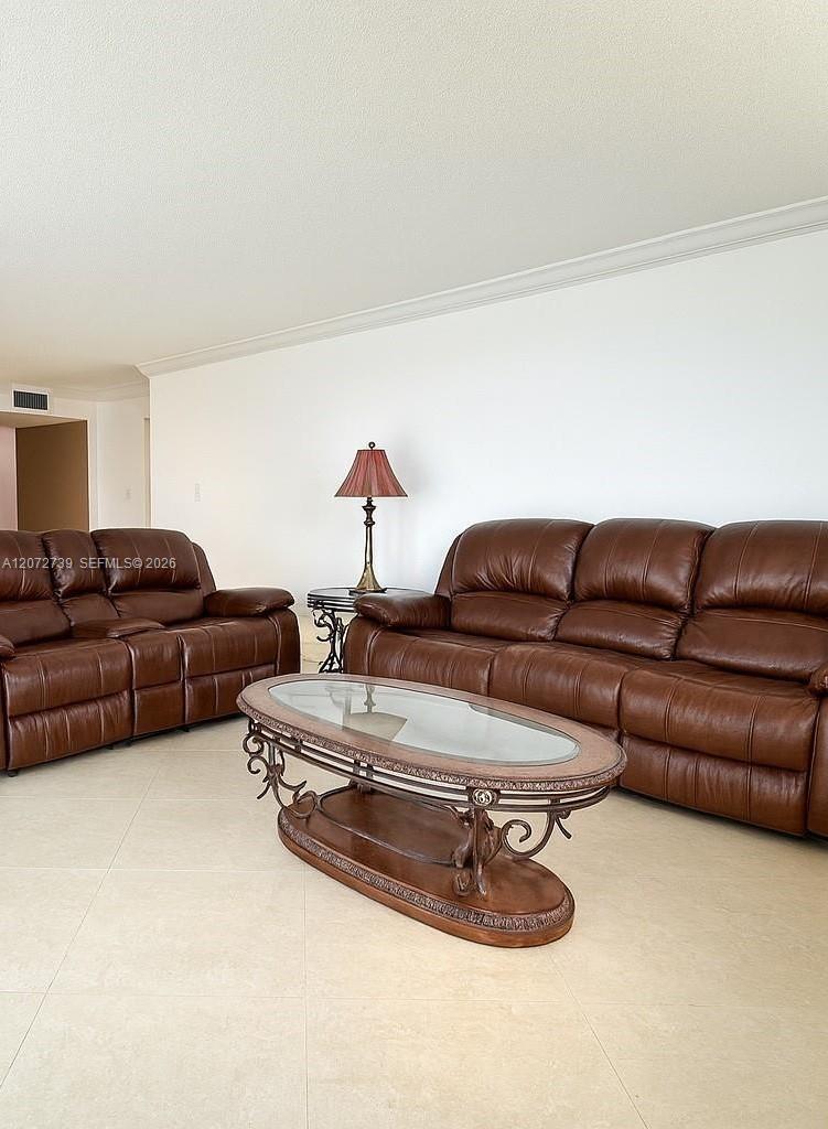 2780 NE 183rd St # 717 — Photo 3