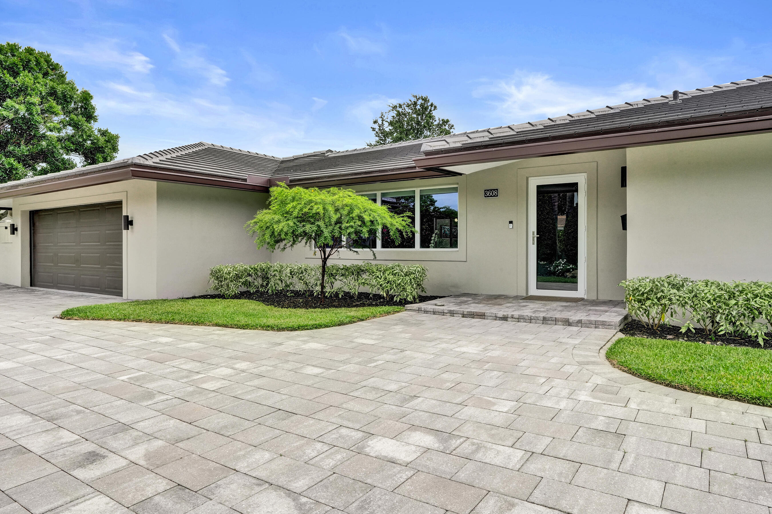 3608 NE 24TH Avenue — Photo 3