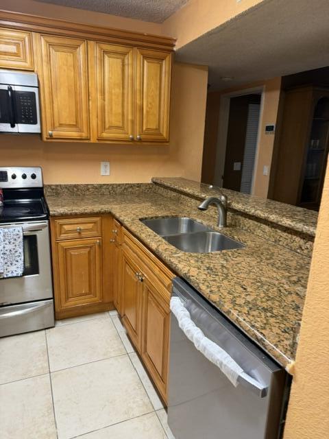 1480 WINDORAH Way # B — Photo 3
