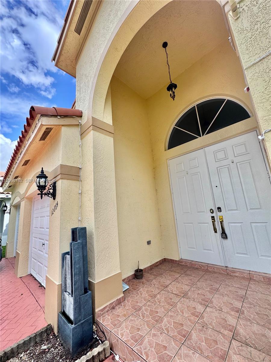 12864 NW 7th St — Photo 2