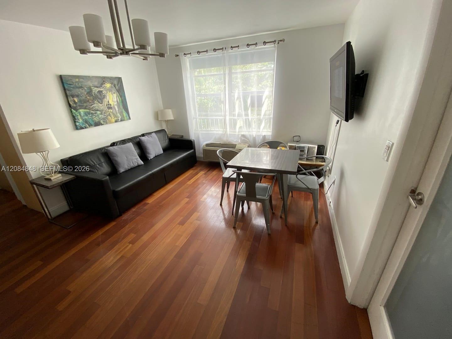 420 15th St # 205 — Photo 2