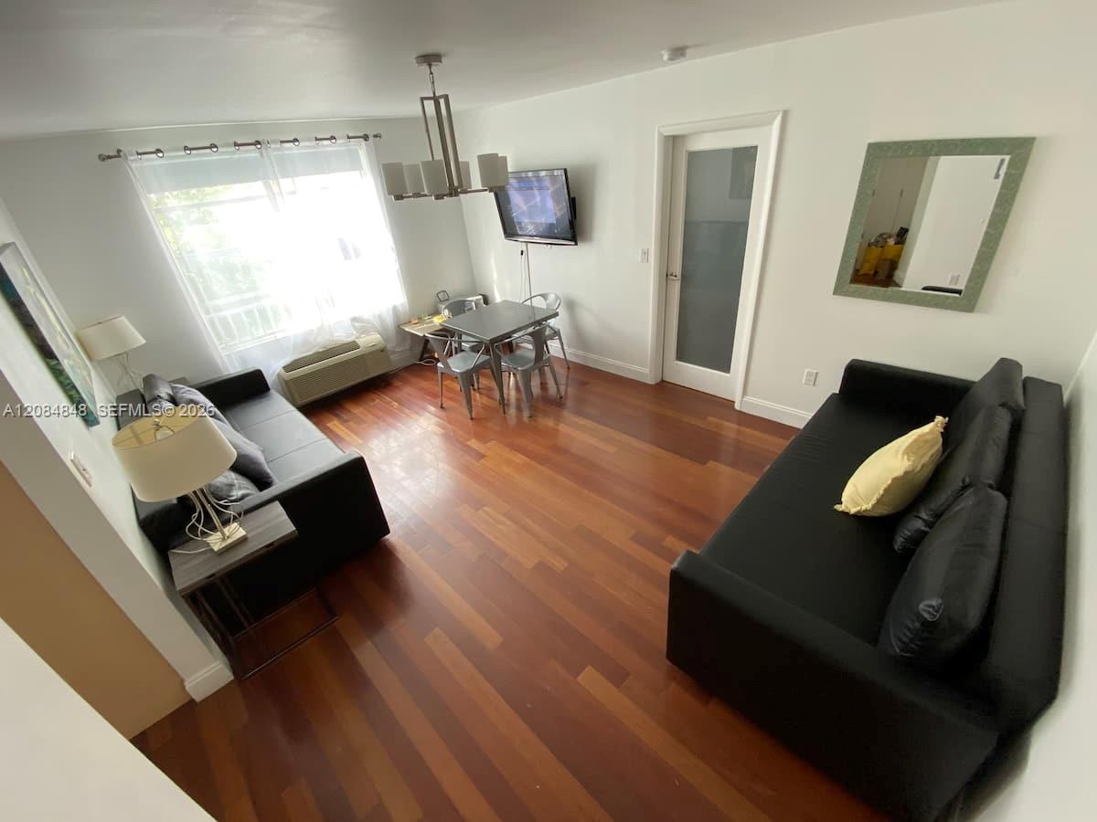 420 15th St # 205 — Photo 3