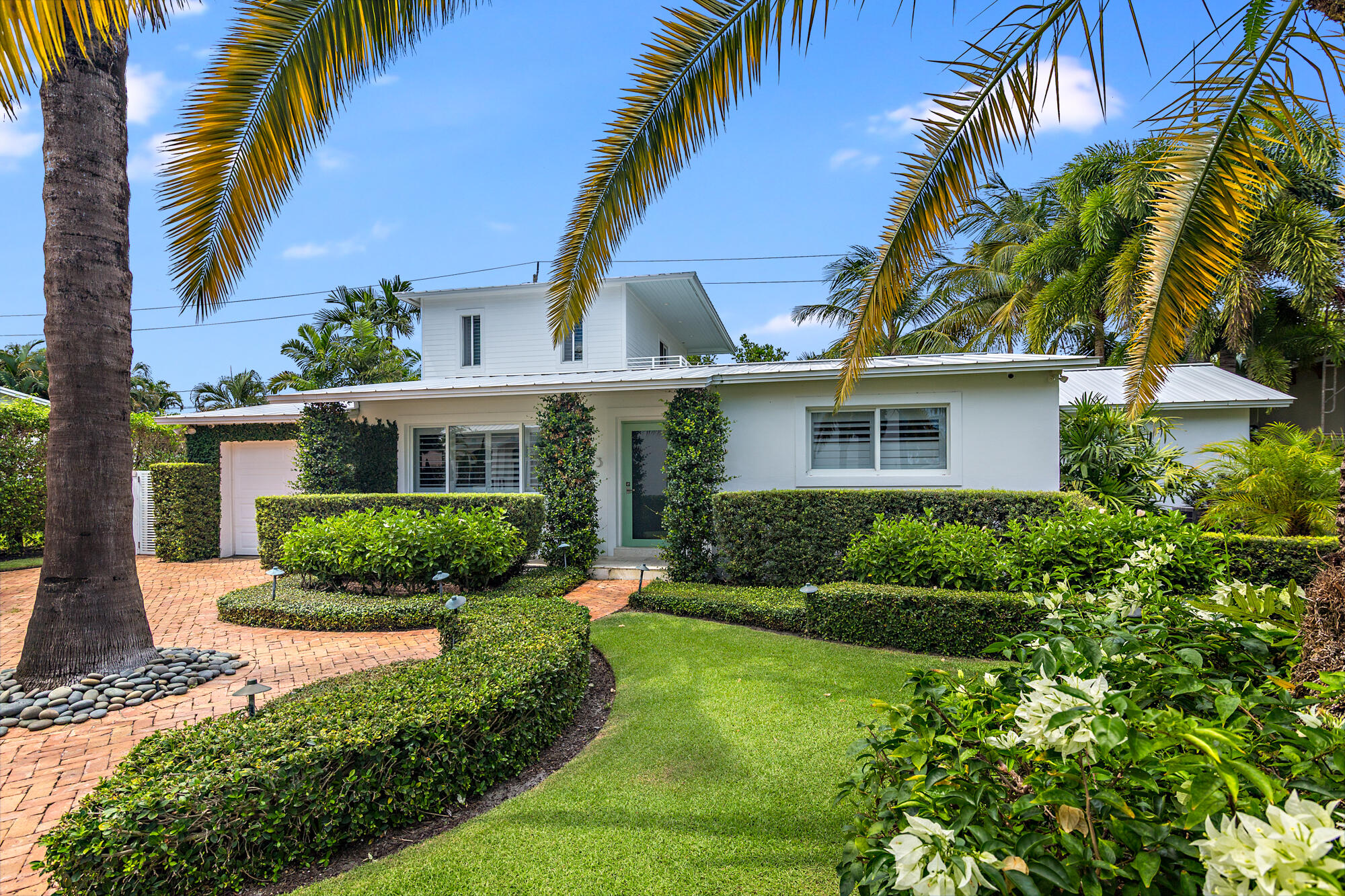 203 Arlington Road — Photo 4