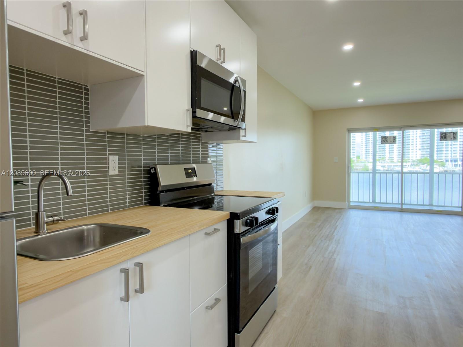 2949 Point East Dr # B304, Aventura FL 33160