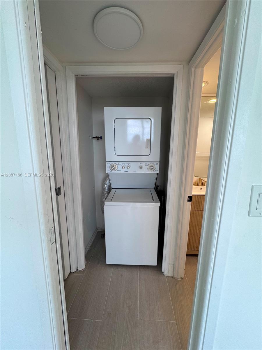 575 Oaks Ln # 1008 — Photo 3