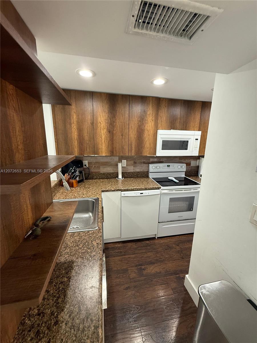 9220 Fontainebleau Blvd # 508 — Photo 3