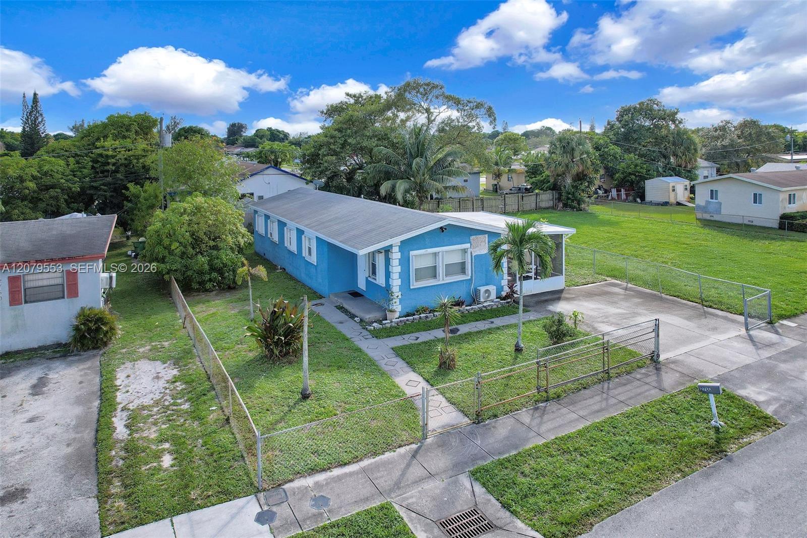 2760 NW 23rd St — Photo 3