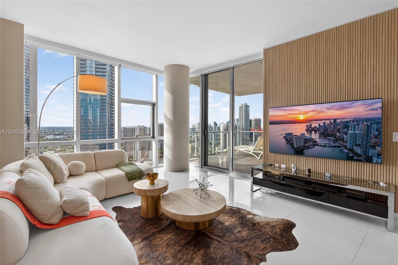 851 NE 1st Ave # 3201, Miami FL 33132