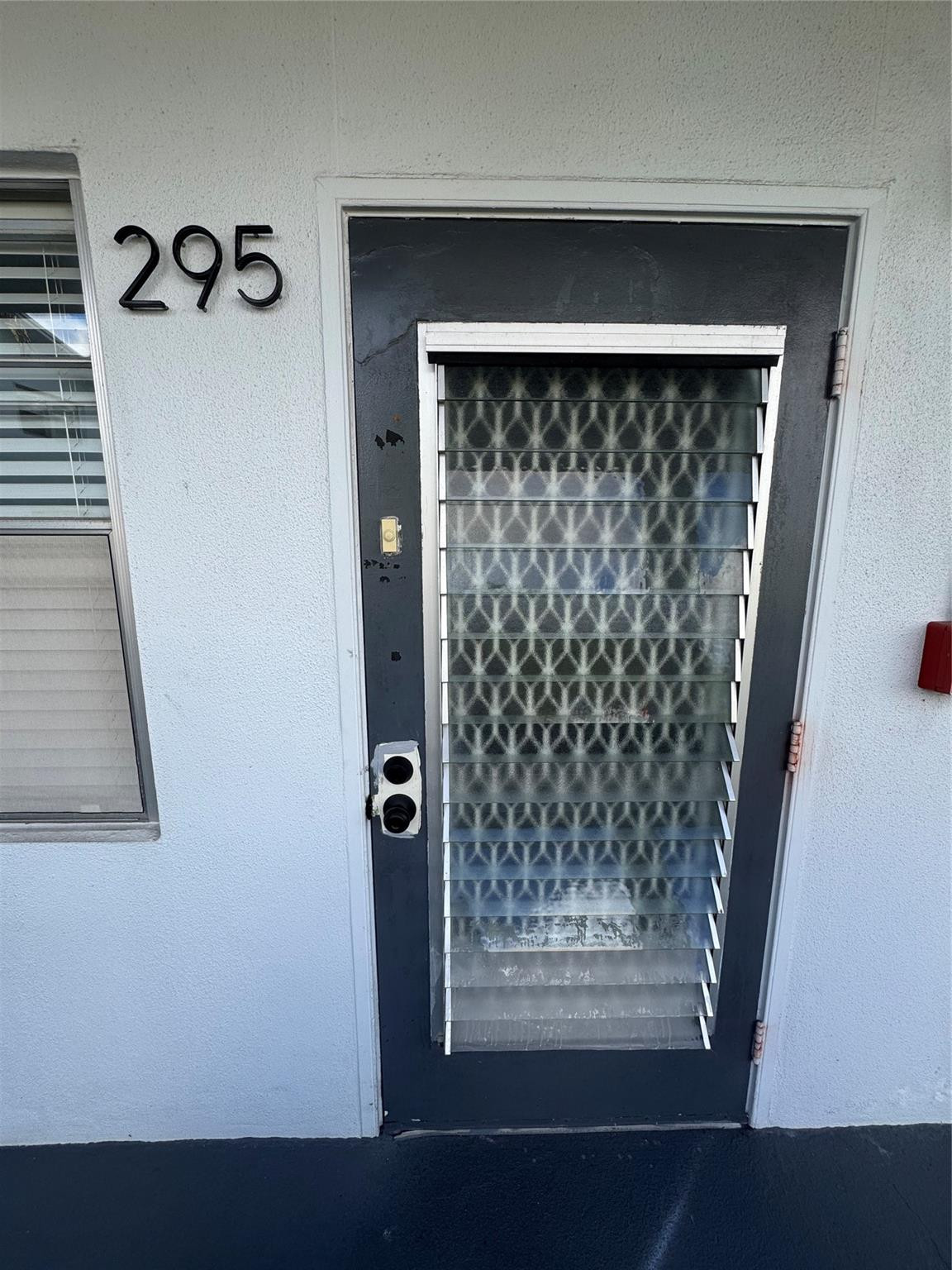 295 Newport T # 295 — Photo 3