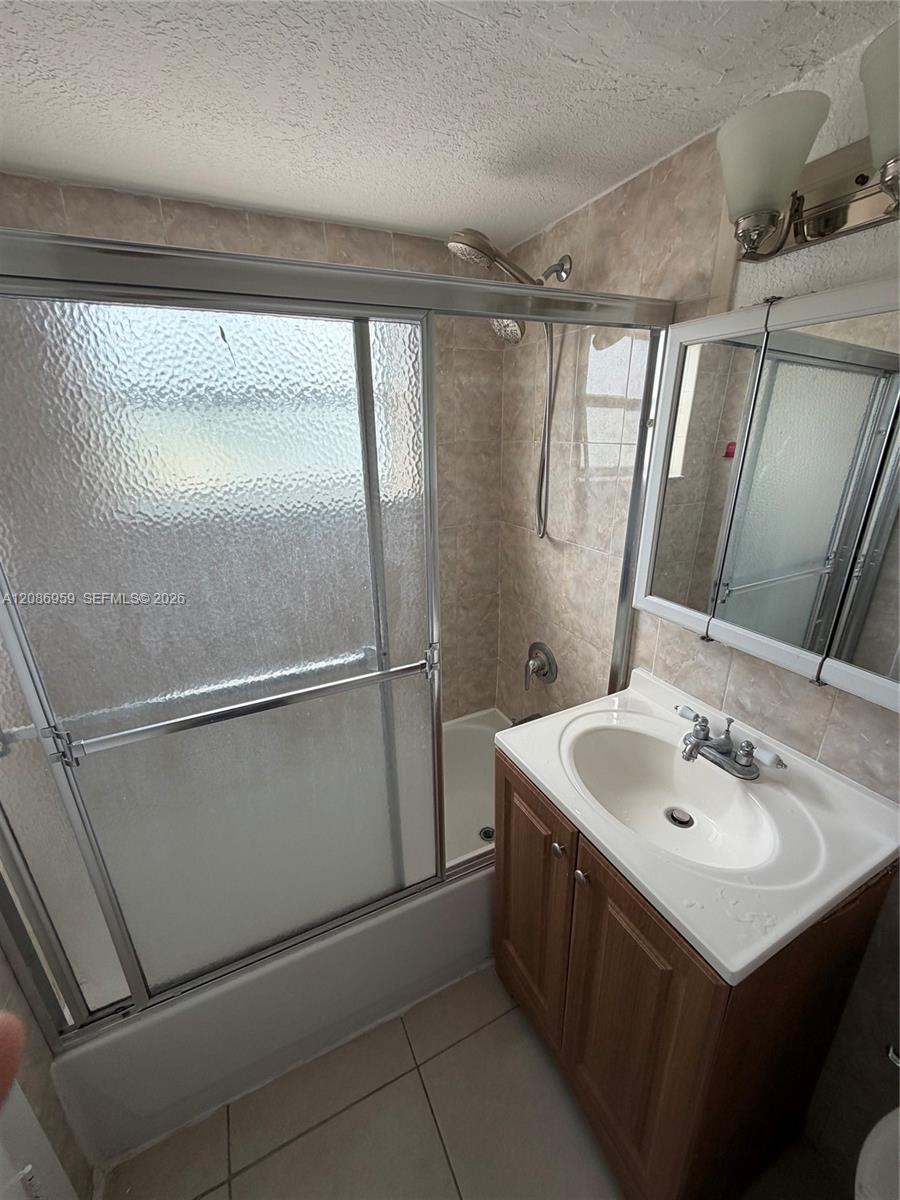 3855 SW 79th Ave # 19 — Photo 5