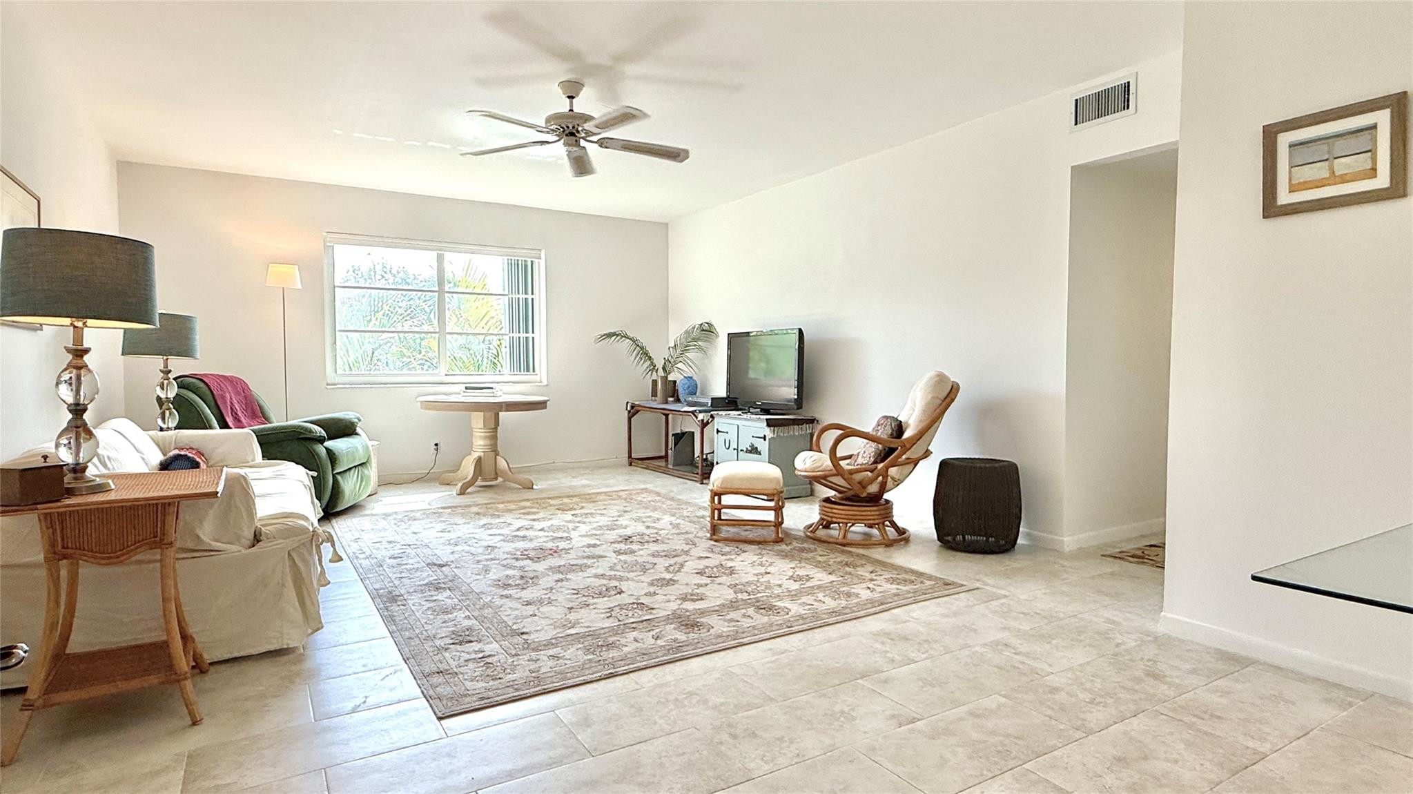 669 W Oakland Park Boulevard # 220b — Photo 2