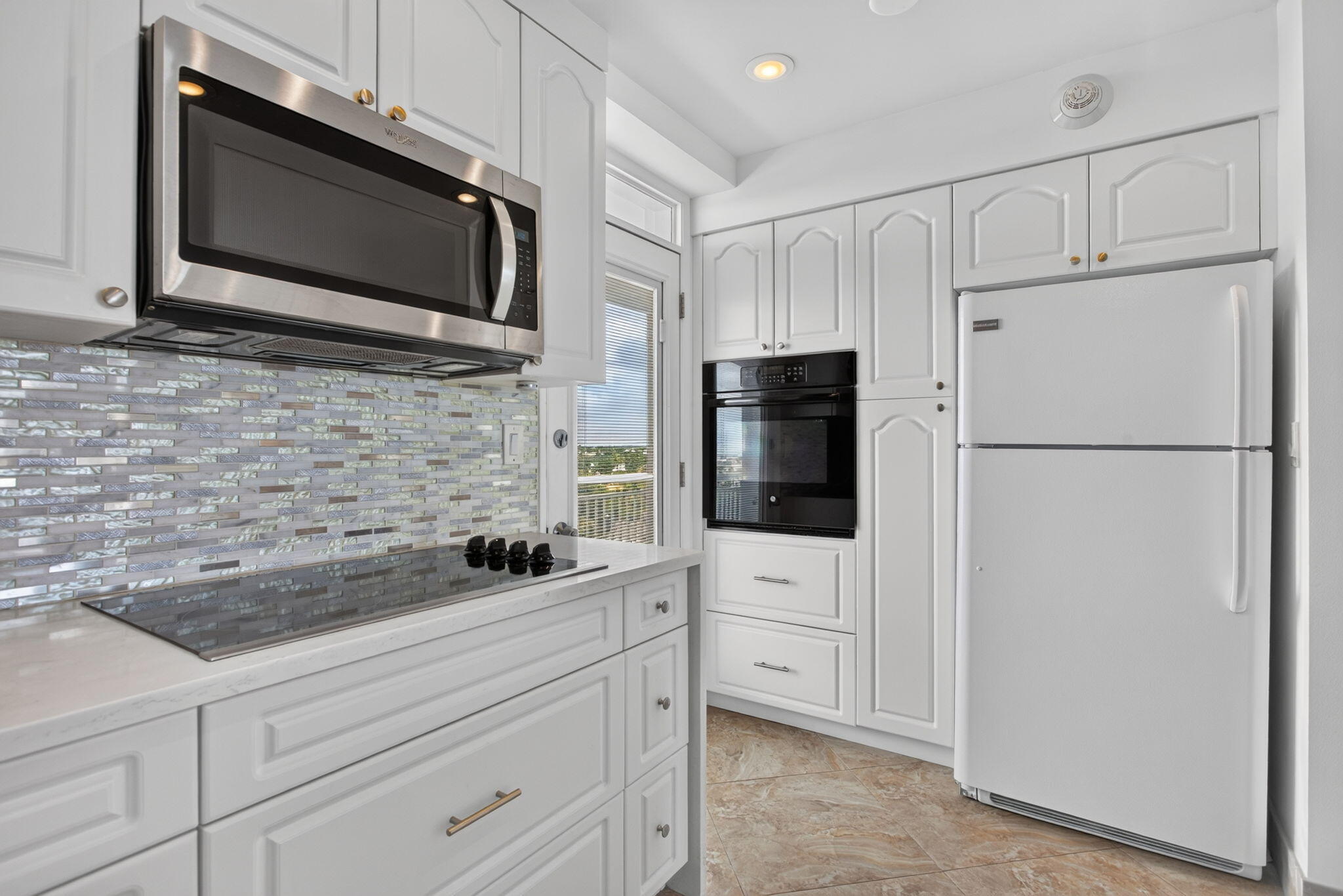 1920 S OCEAN Drive # 708 — Photo 4