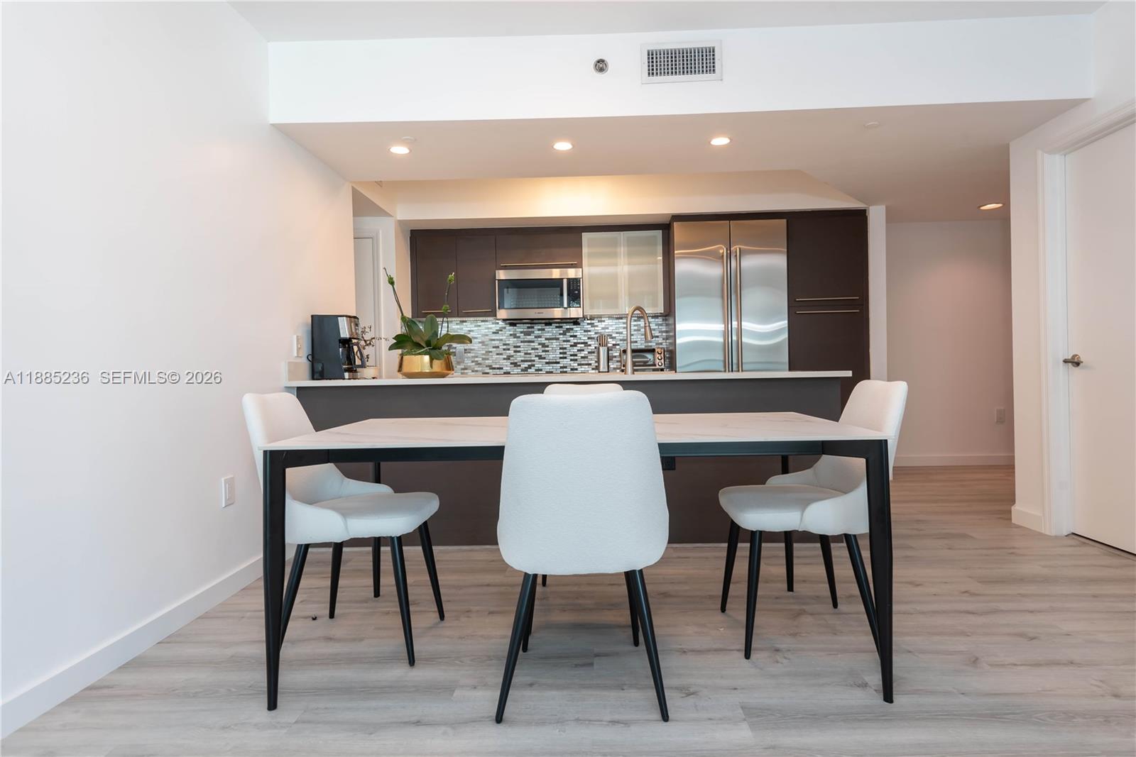 55 SE 6th St # 3403 — Photo 2