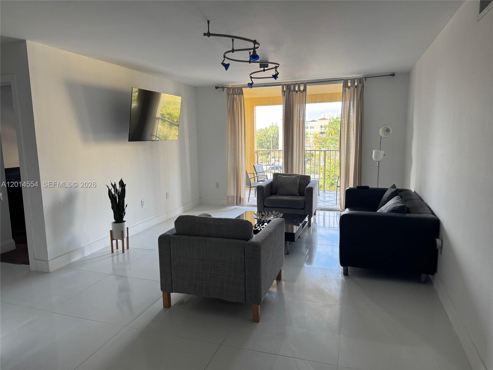 19555 E Country Club Dr # 8507, Aventura FL 33180