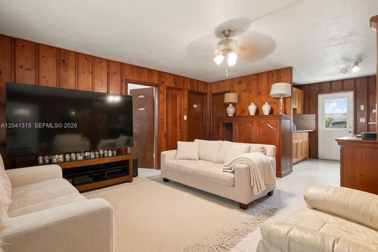 2118 Coolidge St — Photo 4