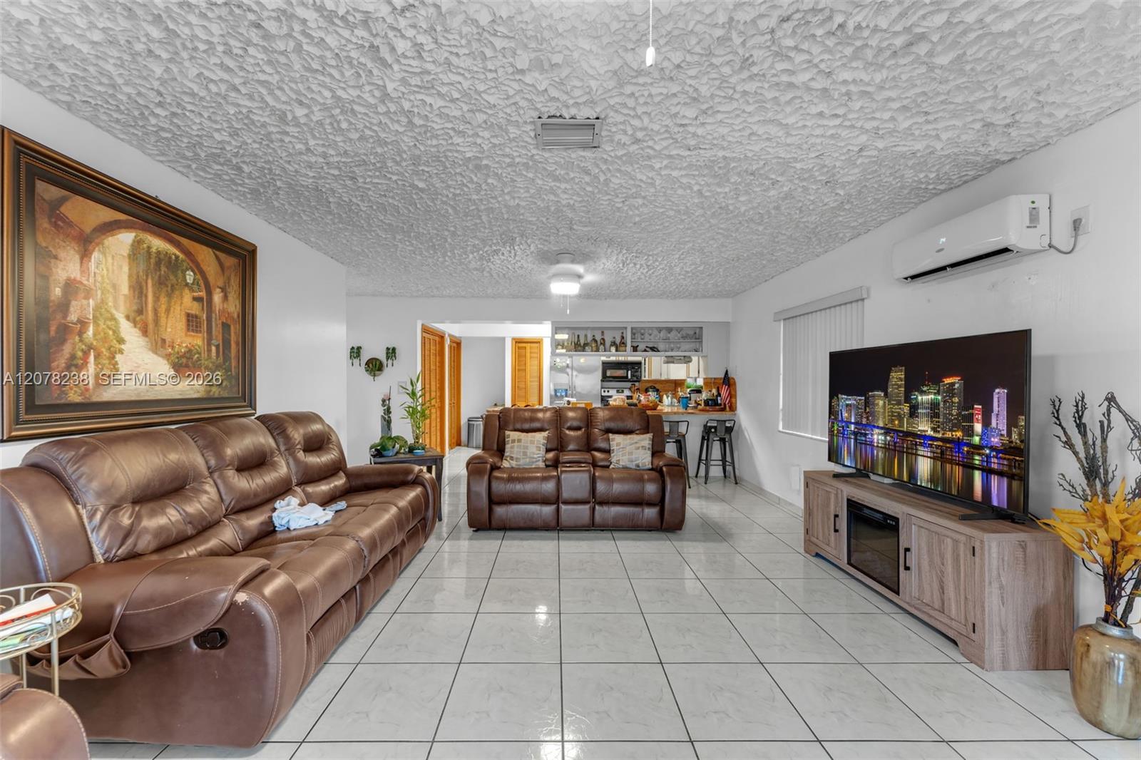 325 SW 122nd Ave — Photo 4