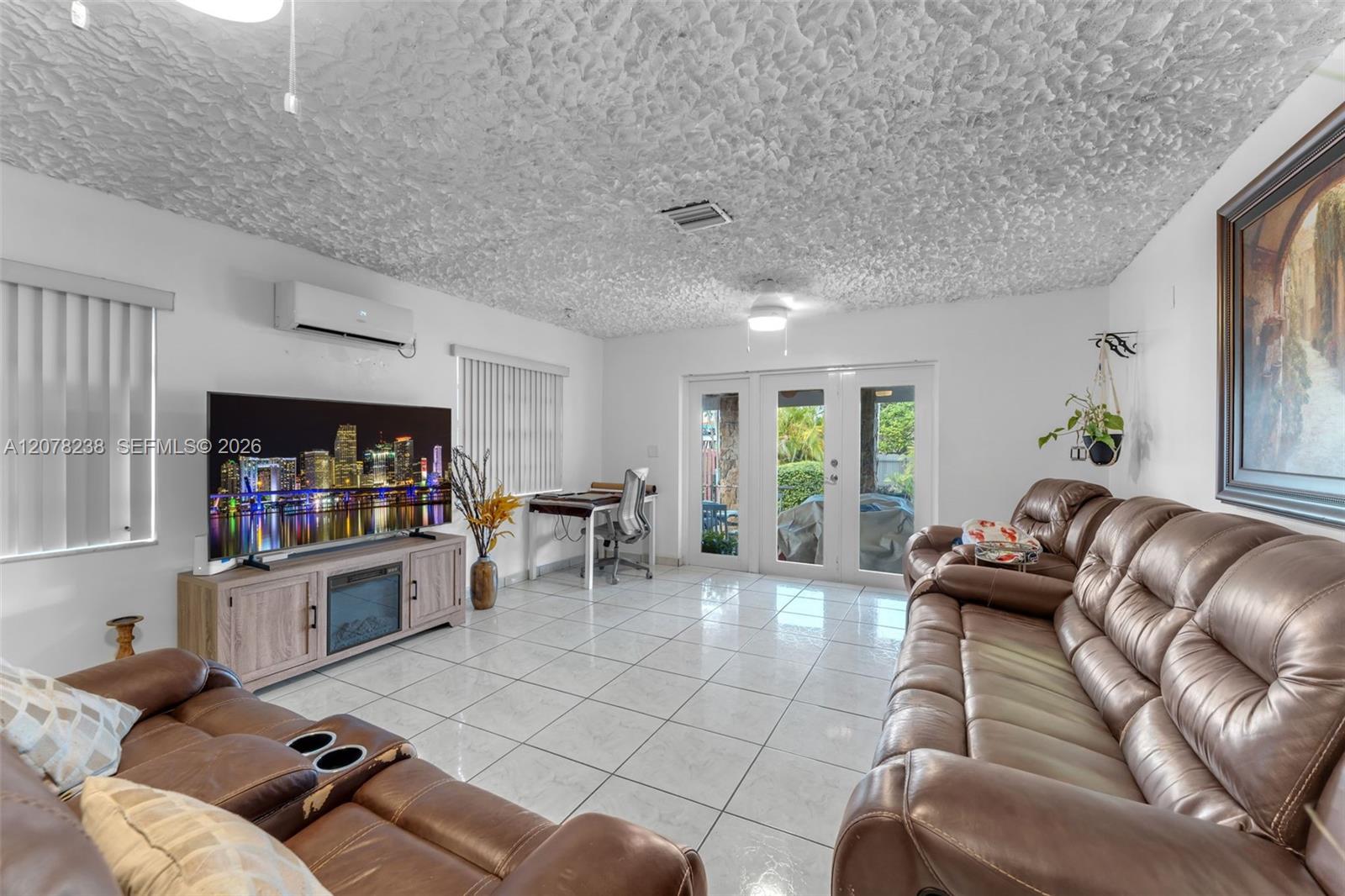 325 SW 122nd Ave — Photo 5