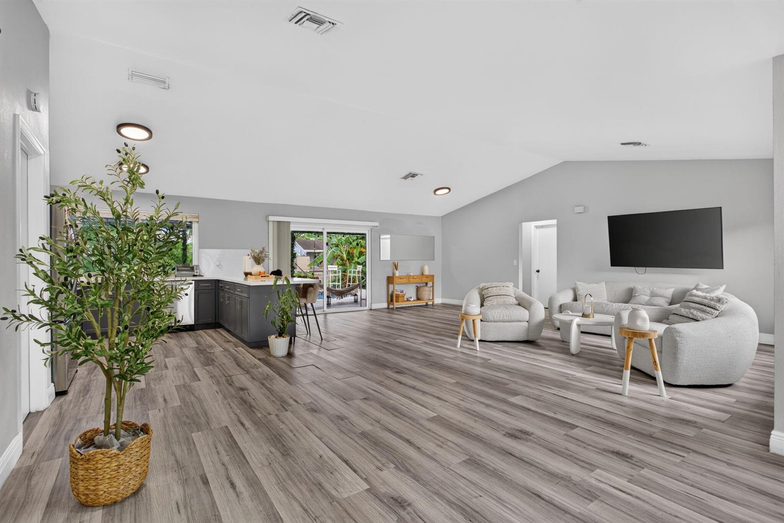 6-web-or-mls-4950-4792