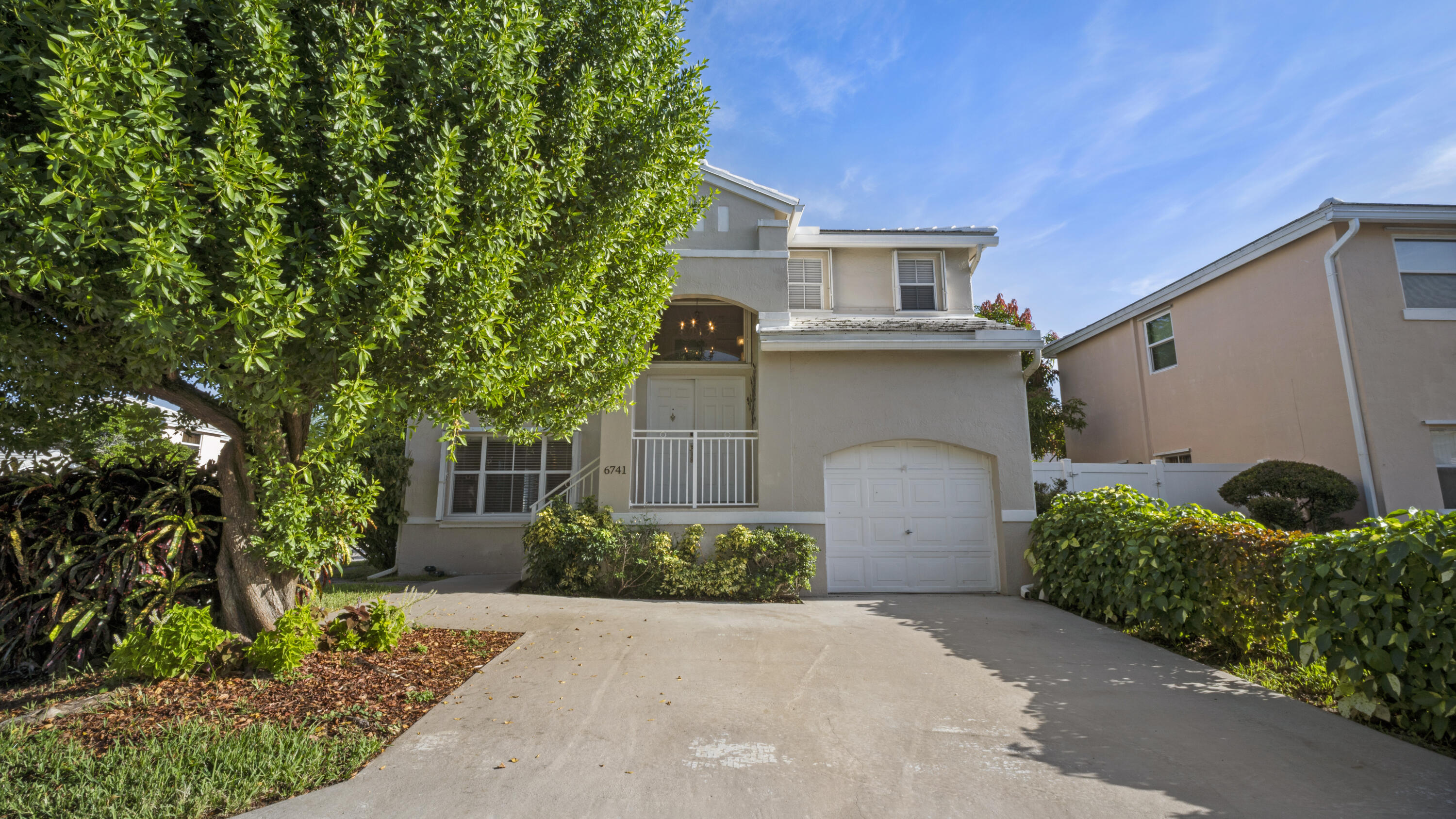6741 FERN Street — Photo 2