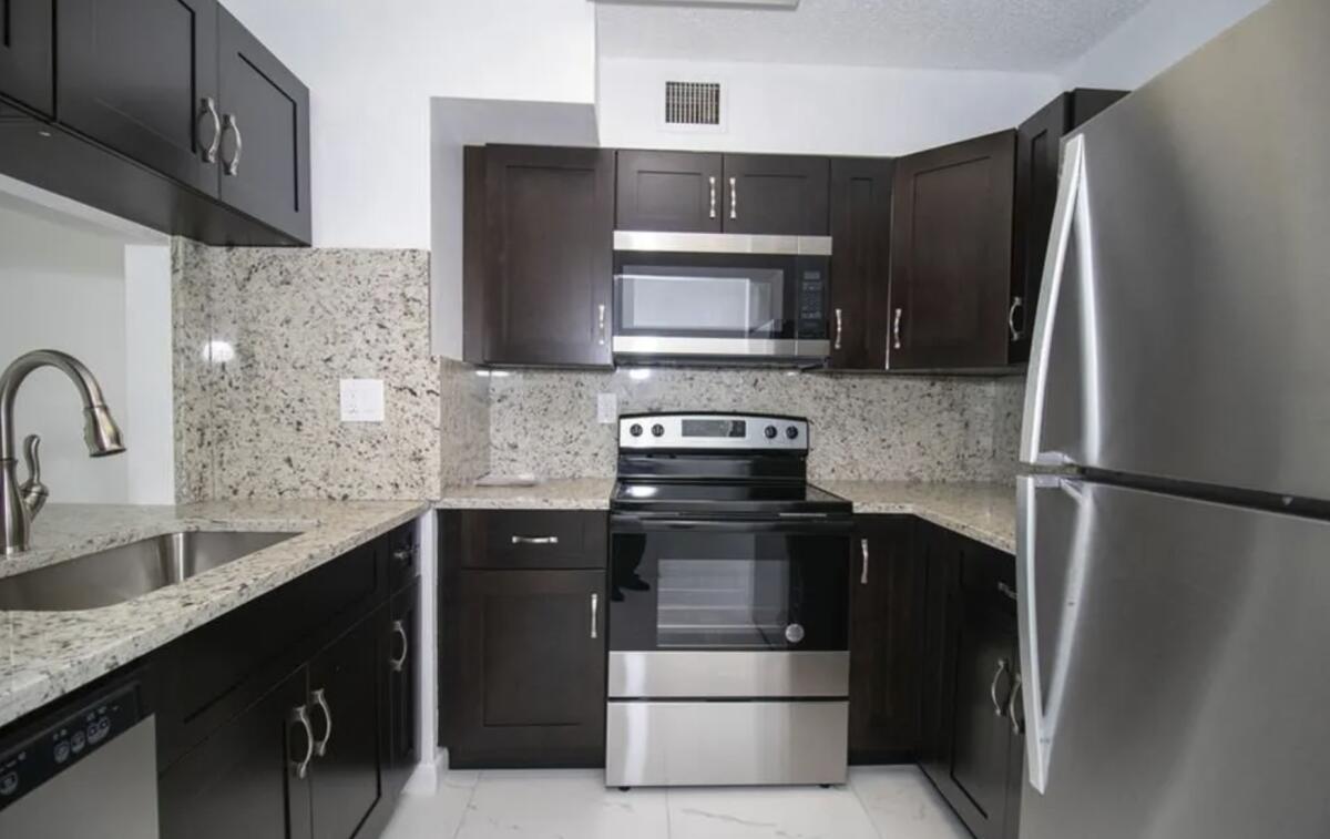 11432 NW 45th Street — Photo 2
