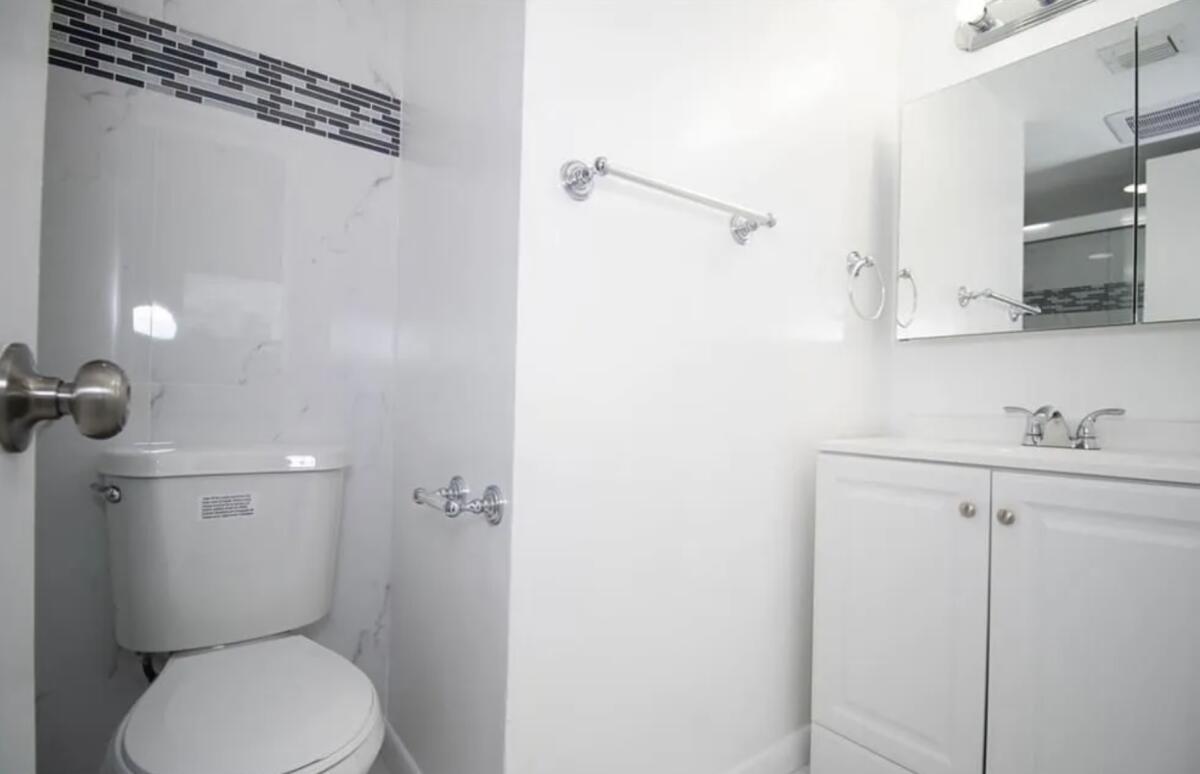 11432 NW 45th Street — Photo 3