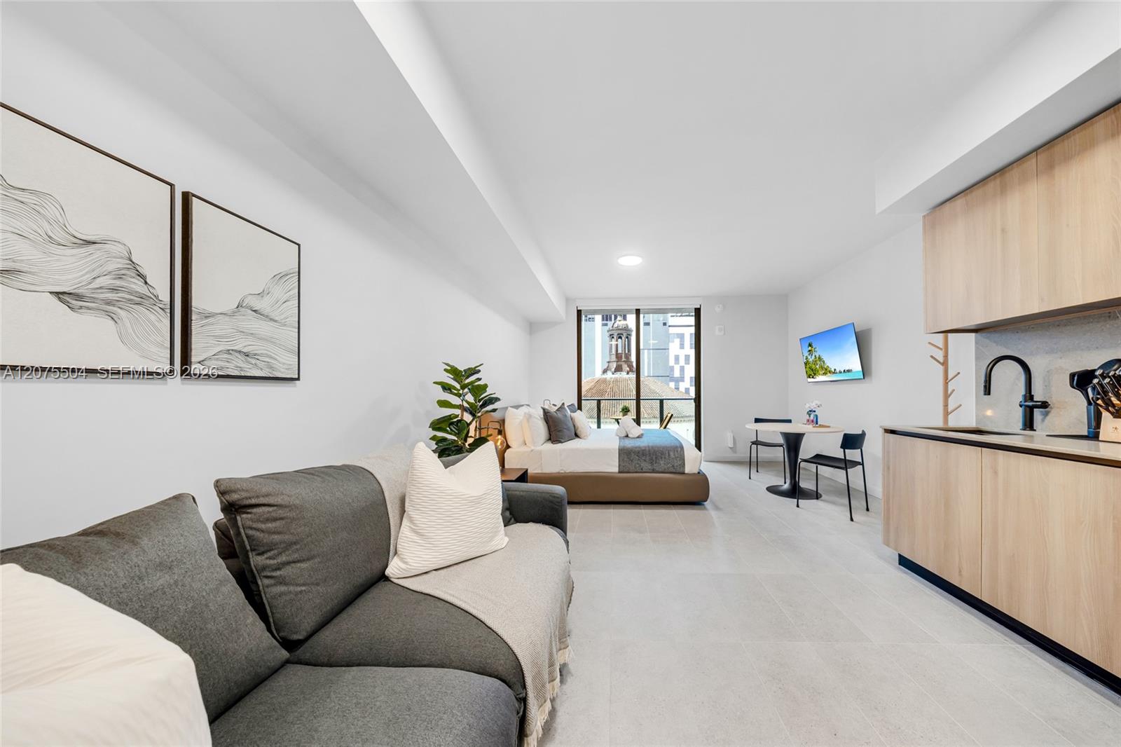 121 NE 5th St # 707 — Photo 3