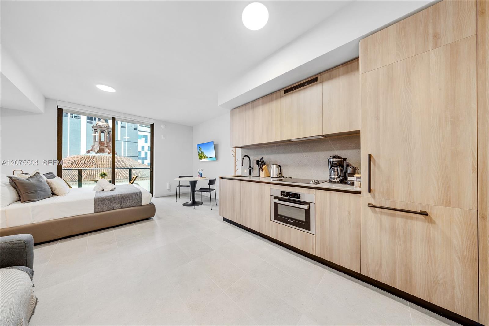 121 NE 5th St # 707 — Photo 4