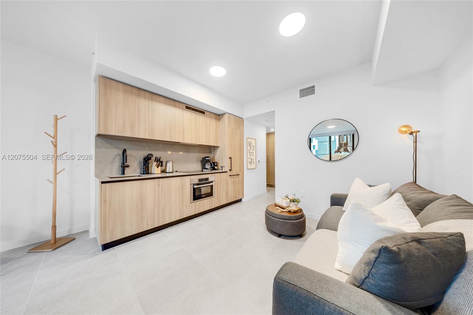 121 NE 5th St # 707 — Photo 5