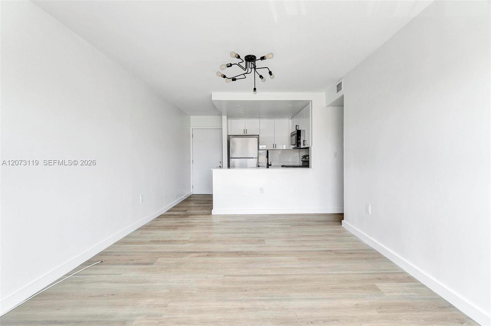 620 SW 10th St # 305 — Photo 3