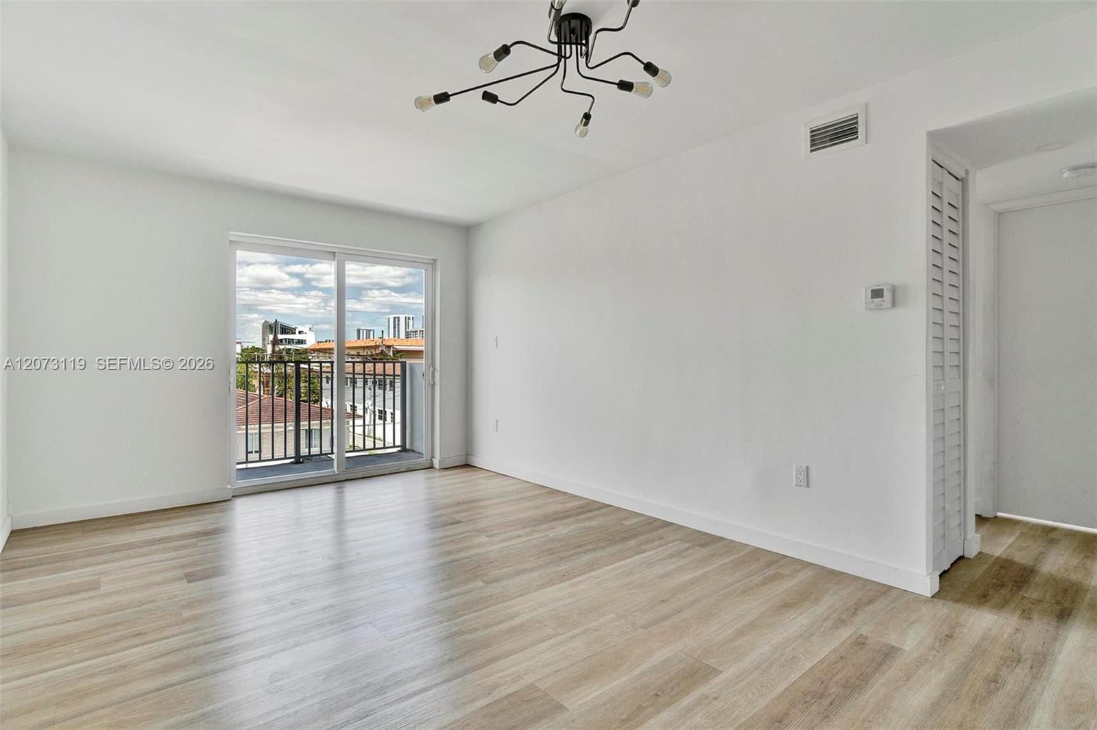 620 SW 10th St # 305 — Photo 4