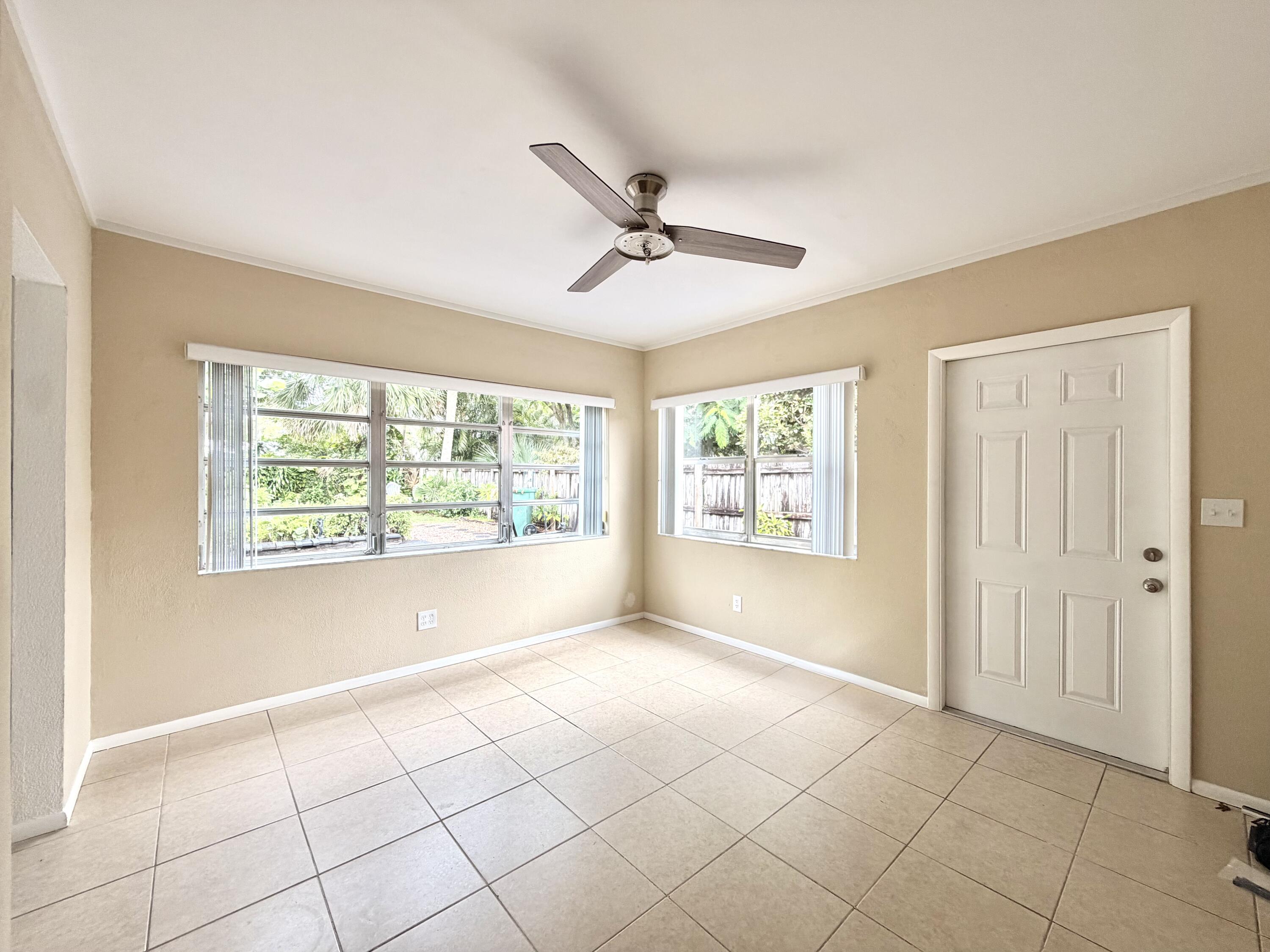 1421 NW 2nd Ave # B — Photo 2