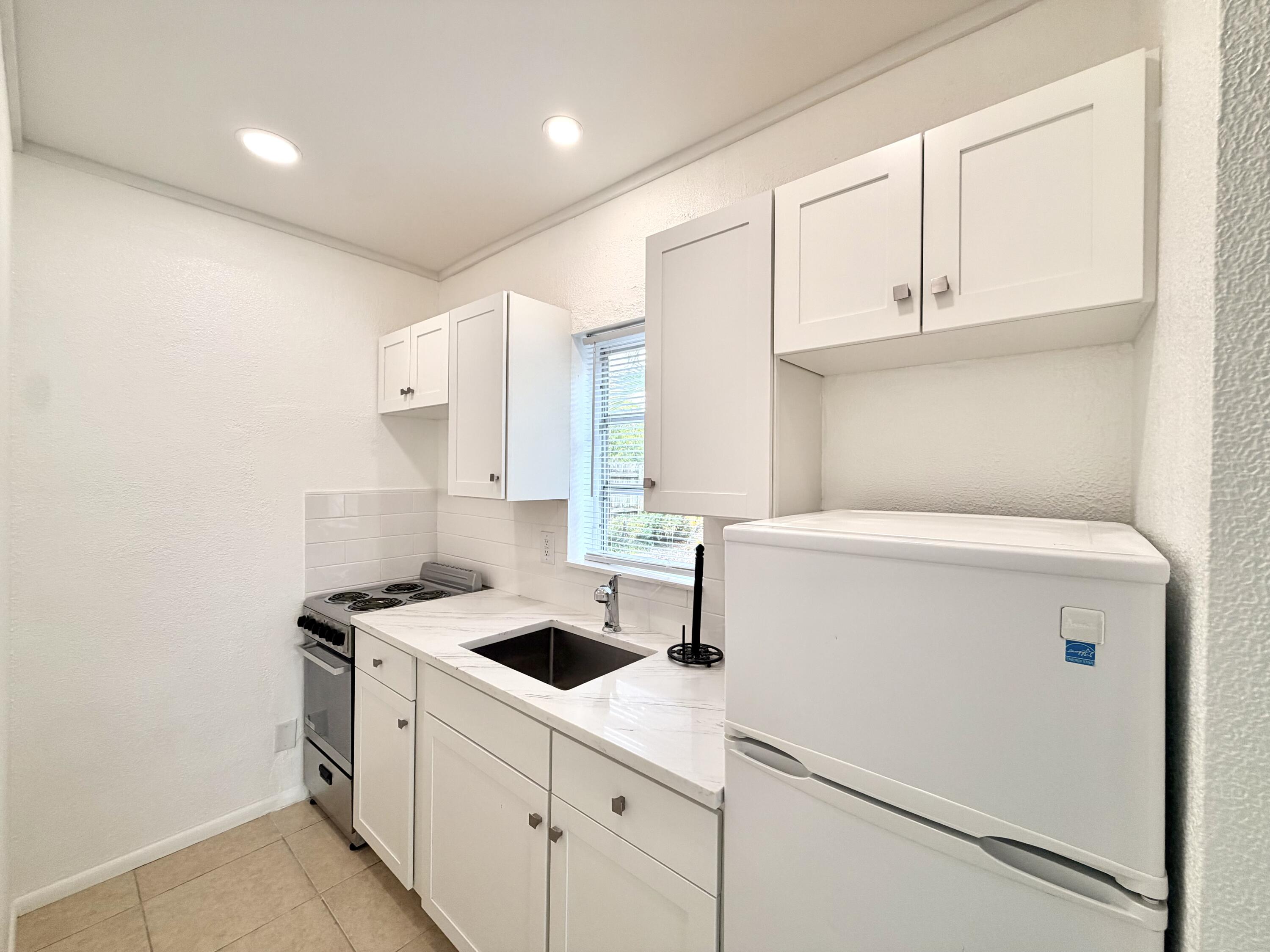 1421 NW 2nd Ave # B — Photo 4