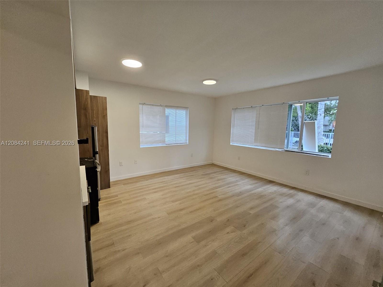 557 Michigan Ave # 211 W/PARKING — Photo 2