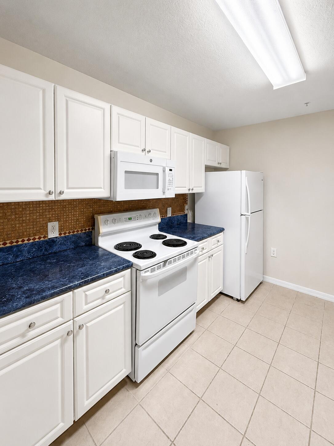 1200 Town Center Drive # 206 — Photo 3