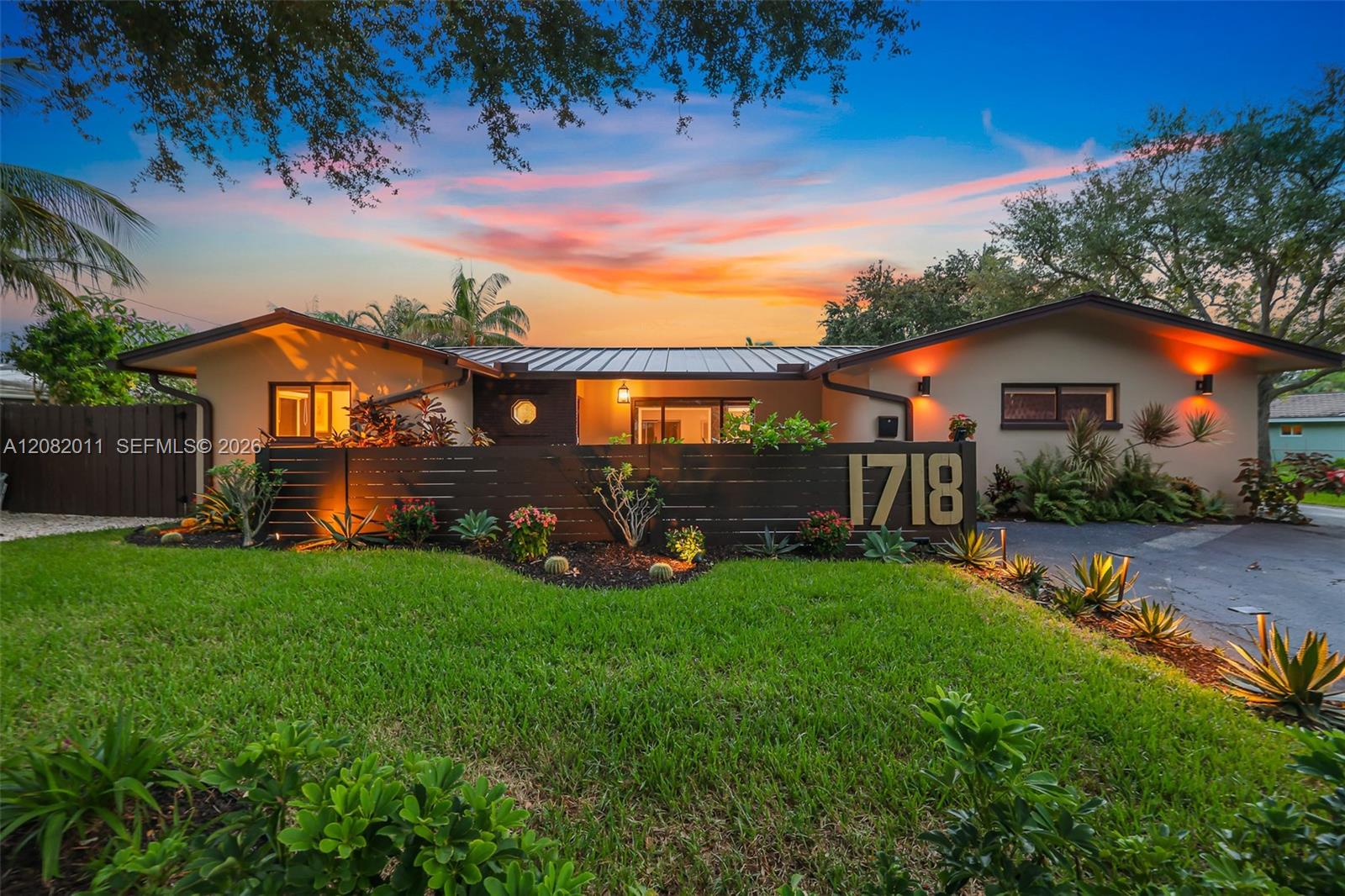 1718 NE 58th St, Fort Lauderdale FL 33334