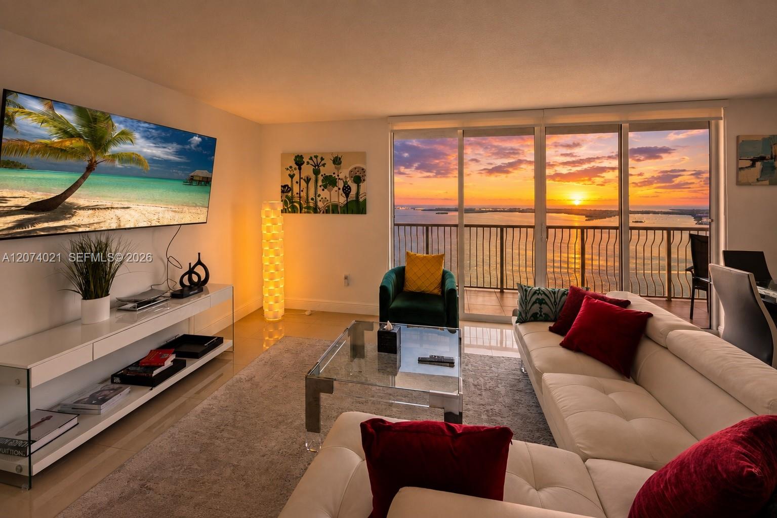 1200 Brickell Bay Dr # 3701, Miami FL 33131