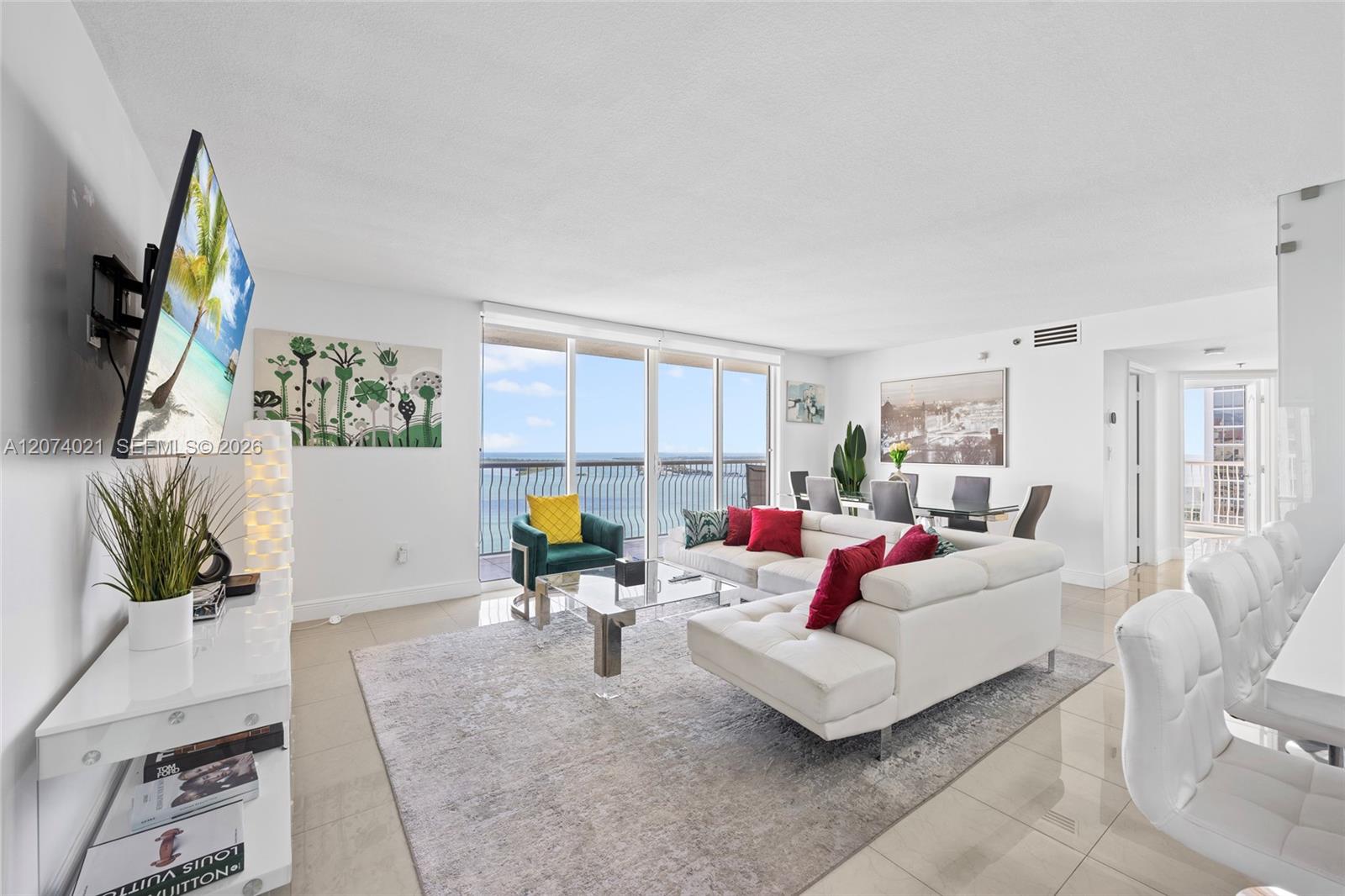 1200 Brickell Bay Dr # 3701 — Photo 2