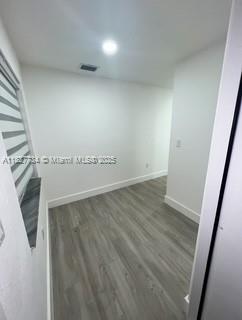 964 N 18th Ct — Photo 2