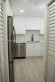 964 N 18th Ct — Photo 5