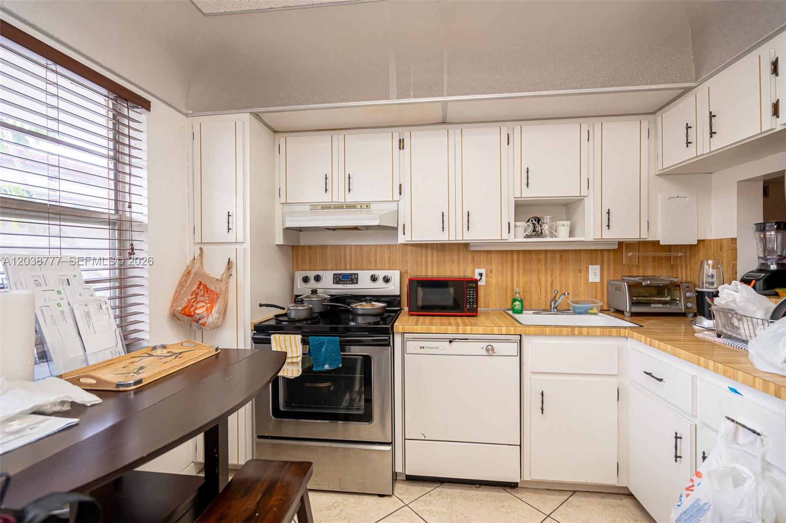 3531 Inverrary Dr # 108, Lauderhill FL 33319