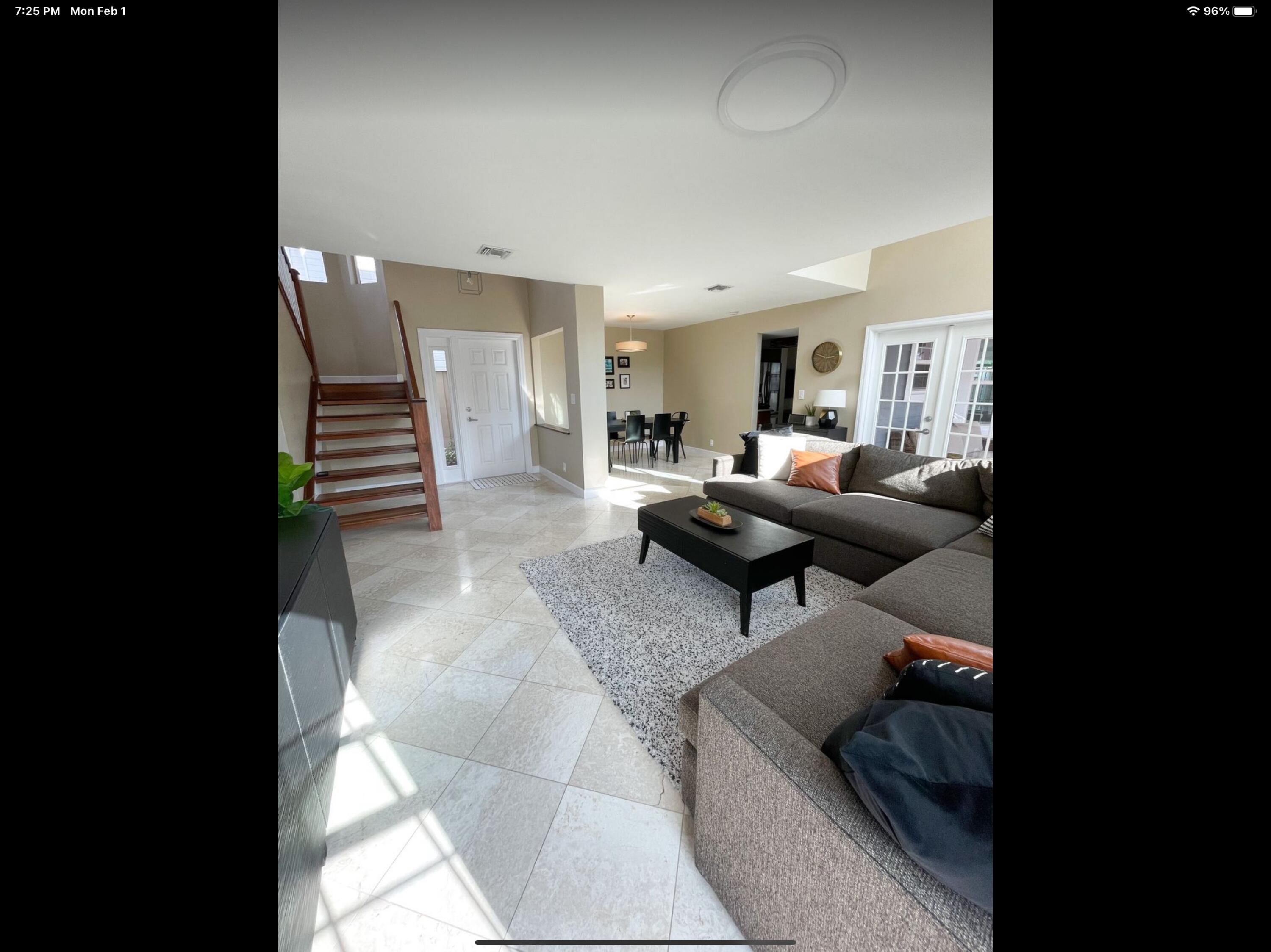 5052 POINTE EMERALD Lane — Photo 2