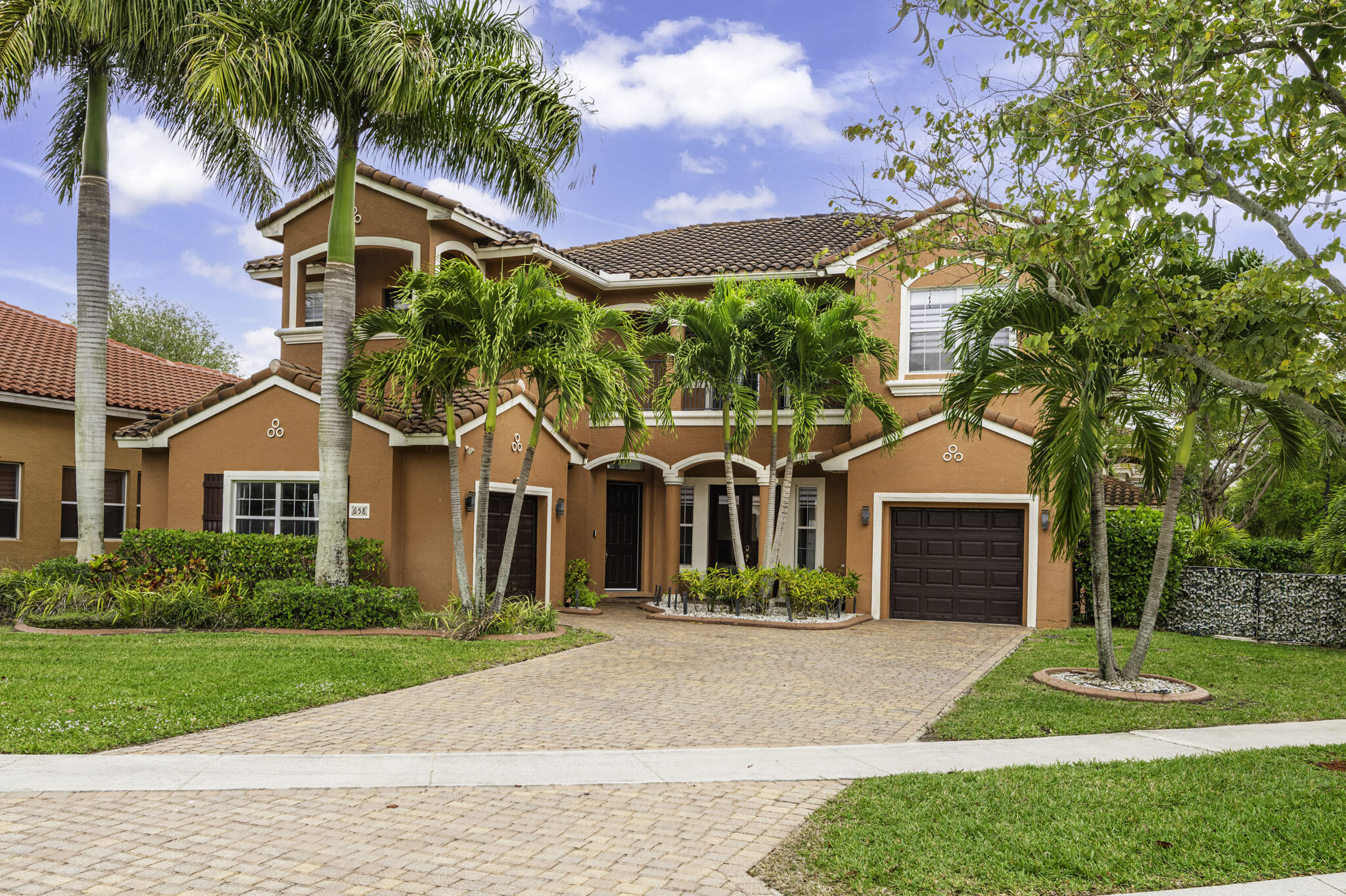 658 Cresta Circle, West Palm Beach FL 33413