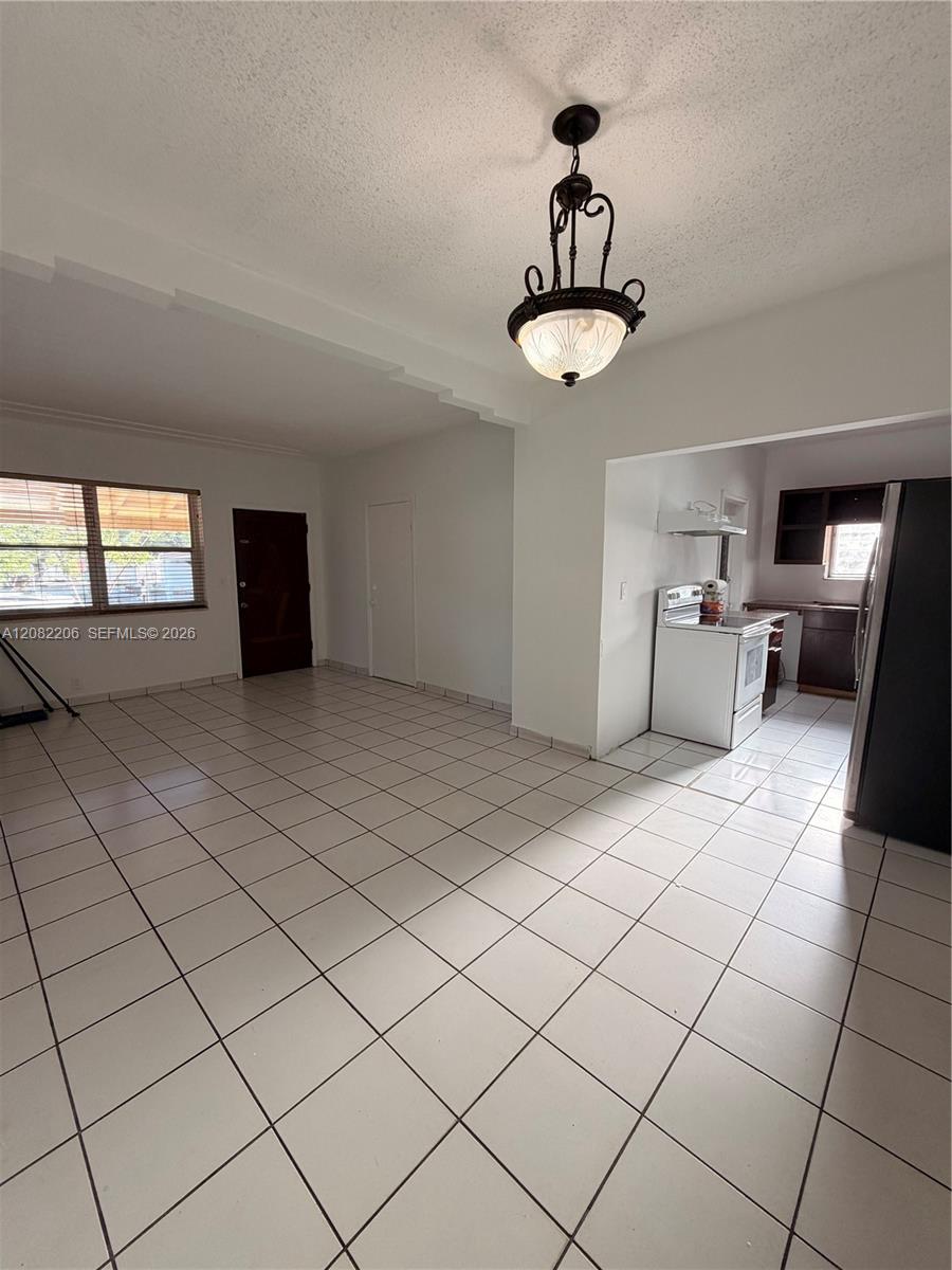 2395 SW 2nd St # 2395 — Photo 3